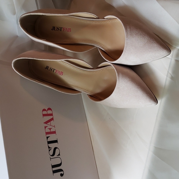 High Heels - Picture 2 of 5